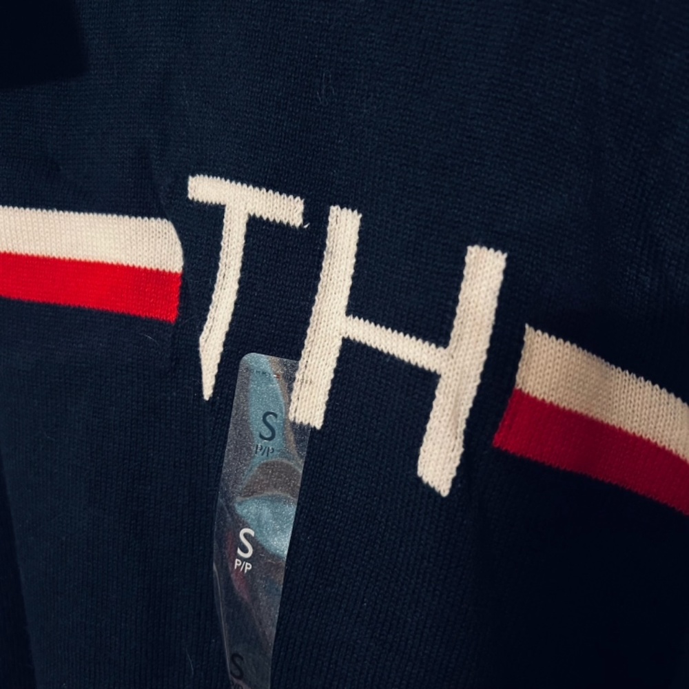 WITH TAGS knitted Hilfiger Sweater - Picture 2 of 3
